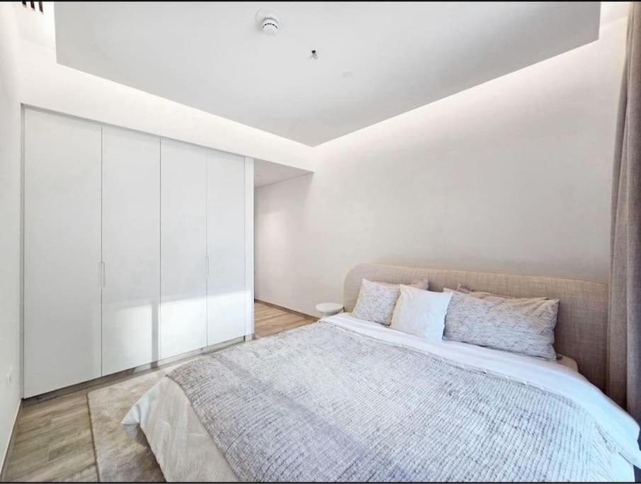 Apartment First Class 1br Charming Dubai